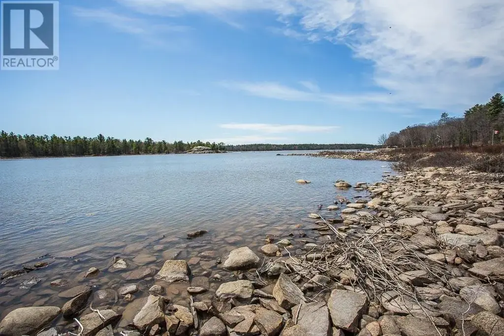279 Finns Bay Rd N, Laird Township, Echo Bay